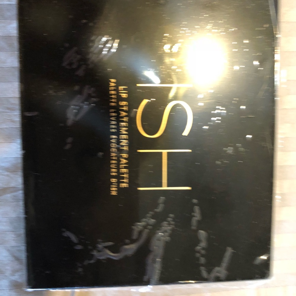 ISH lip pallete